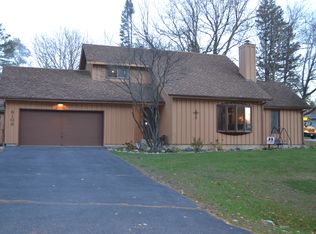 8108 Highview Dr, Wonder Lake, IL 60097