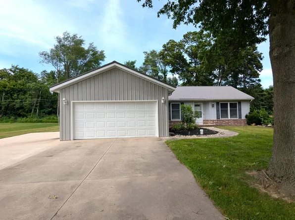 27624 Northland Dr, Sturgis, MI 49091