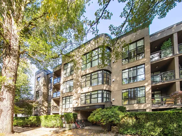 2181 W 10th Ave #210, Vancouver, BC V6K 2H7