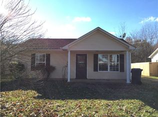 646 State Line Rd, Oak Grove, KY 42262