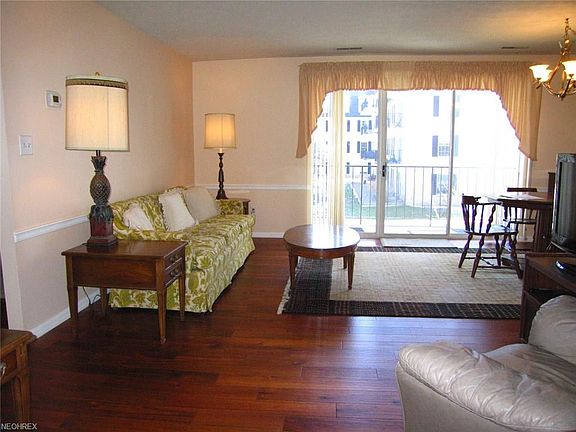 3rd image of 2021 King James Pkwy APT 230