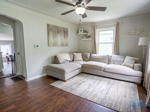 5th image of 1208 Higley St