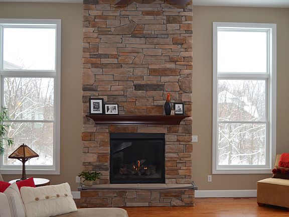 4th image of 6876 Hickory Pointe Dr