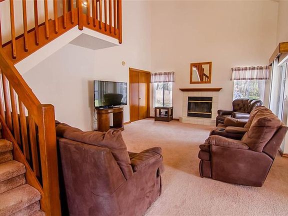 4th image of 4304 Longfellow Dr