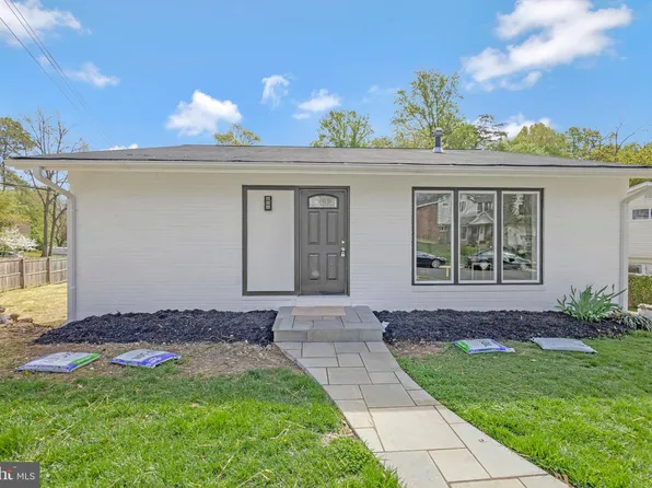 4249 Berritt St, Fairfax, VA 22030