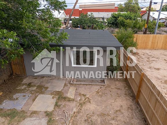 2nd image of 748 1/2 Pima Ave