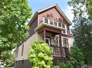 1724 N Astor St, Milwaukee, WI
