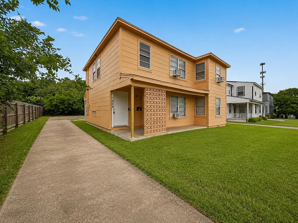 1028 5th Ave N