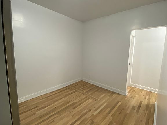 3rd image of 315 W 54th St APT 9
