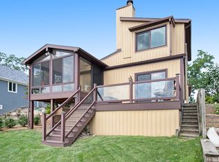 25856 N Shore Dr, Elkhart, IN 46514