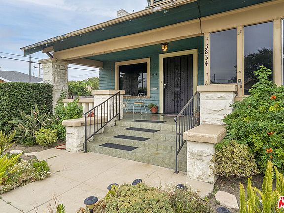 3rd image of 3834 S Hobart Blvd