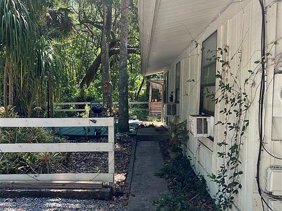 2nd image of 1735 Timocuan Way