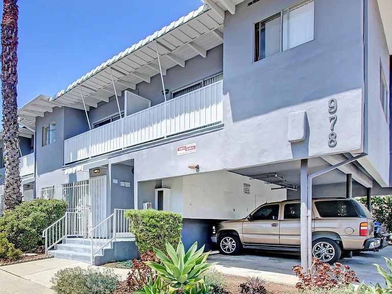 978 Barrington - steps to San Vicente in prime Brentwood! — Photo 15