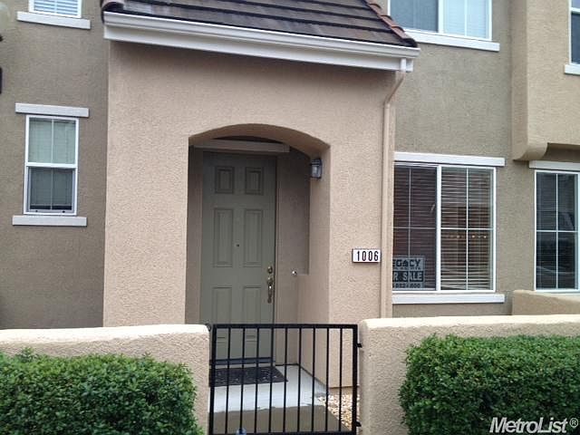 1st image of 1006 Esplanade Cir #1006