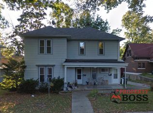 103 1/2 College Ave, Valparaiso, IN 46383