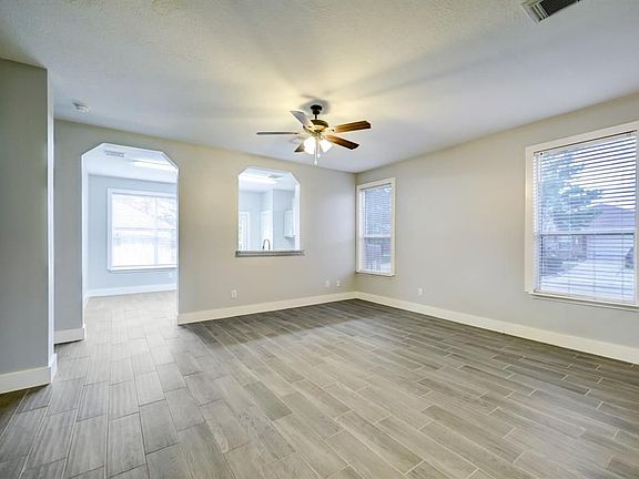 3rd image of 21902 Willow Shade Ln