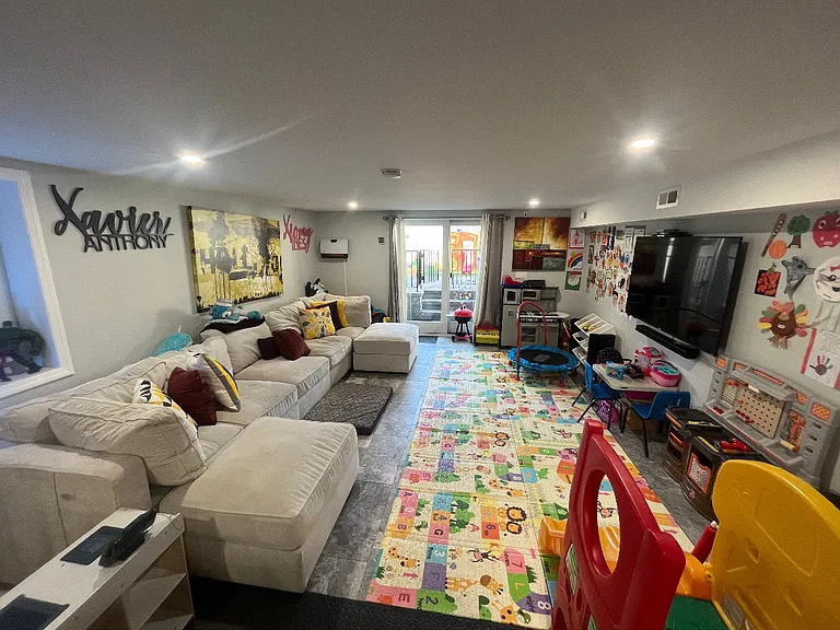 6515 Bergenwood Ave — Photo 13