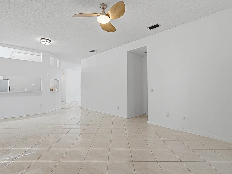 10168 Lombardy Dr #10168 — Photo 8