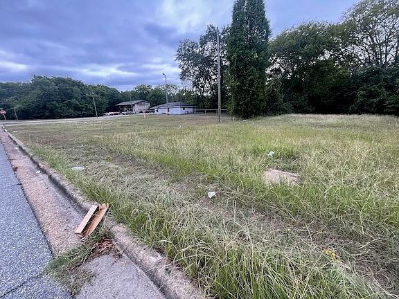 4th image of 408 10th Ave S