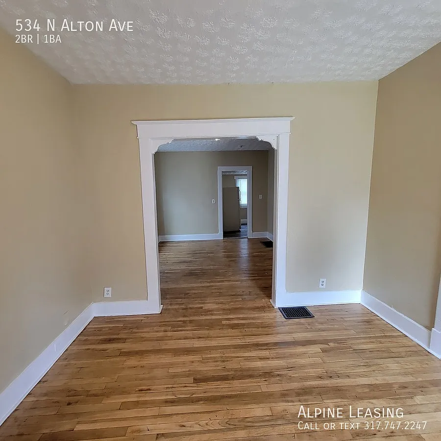 2/1 West Side Home! — Photo 4