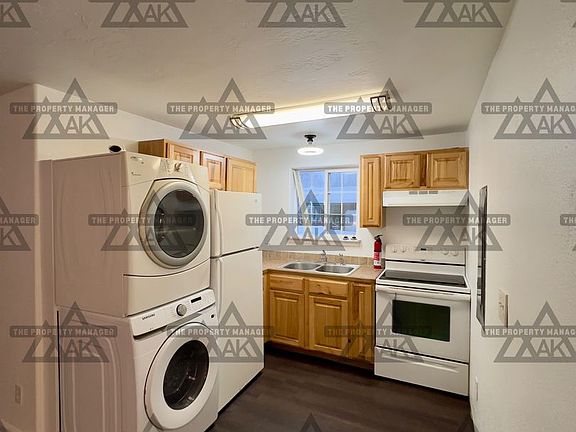 5th image of 298 W 5th Ave #3