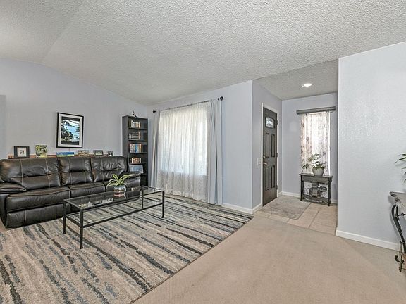 2nd image of 5376 Duesenberg Dr