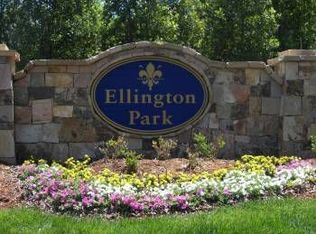 1 Ellington Creek Ln, Greer, SC 29651