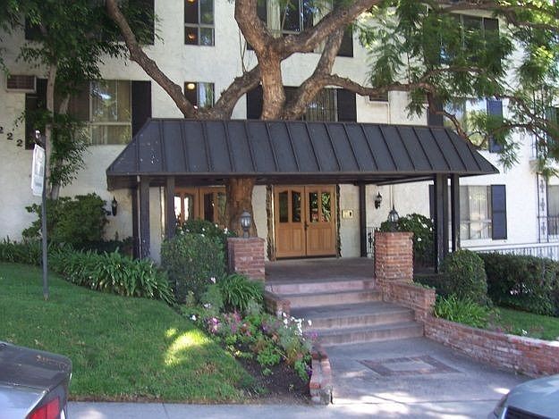 1st image of 1222 N Olive Dr APT 216