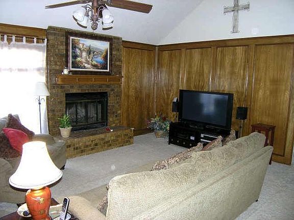 2nd image of 5108 Bellefontaine Dr