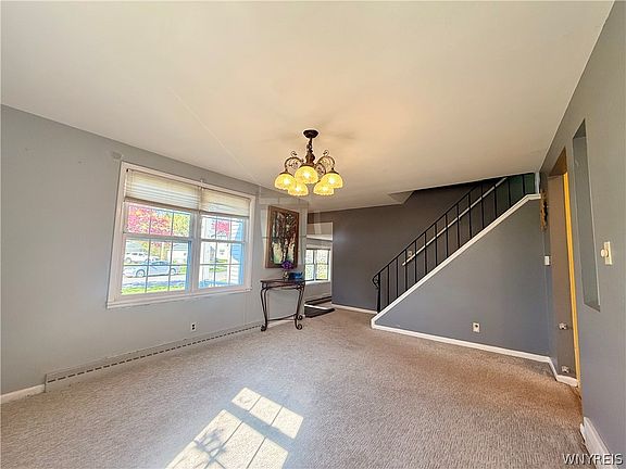 5th image of 207 Springfield Ave