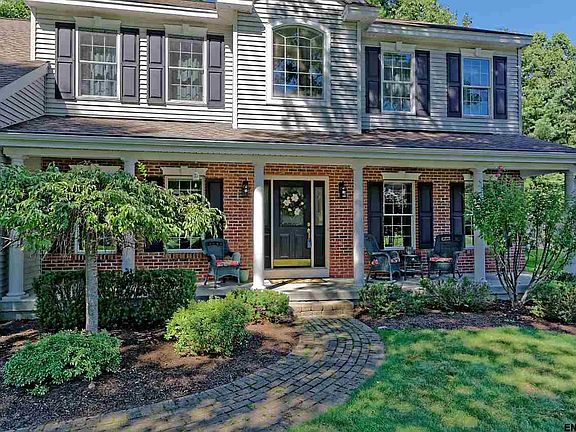 2nd image of 7 Tracey Ct