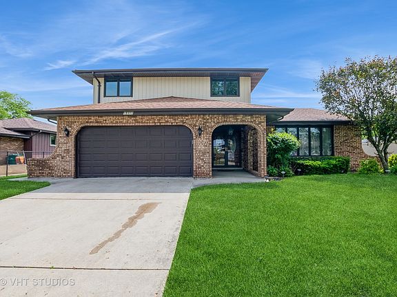 2nd image of 15311 Bunker Dr