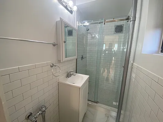 Rented by Silverstein Collection LLC  | media 27