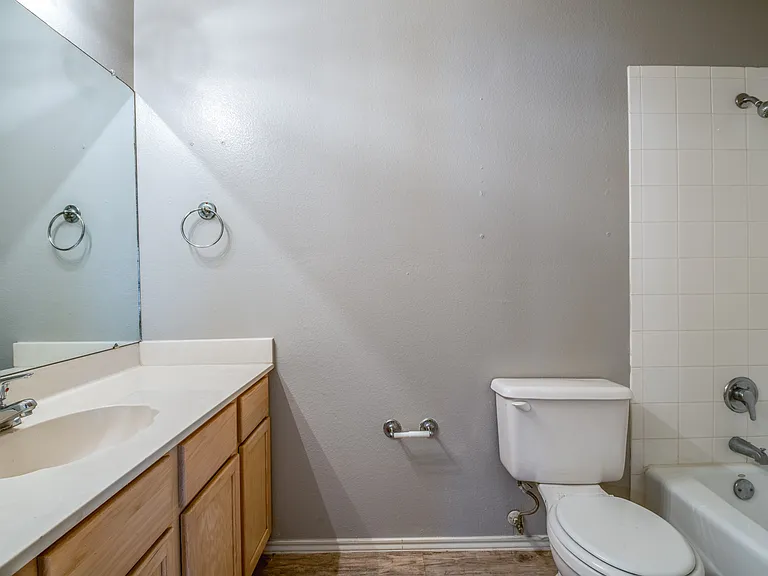 5302 Kenosha Ave — Photo 16