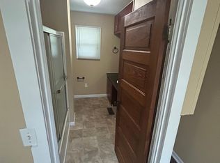 906 Ellis Blvd NW, Cedar Rapids, IA 52405