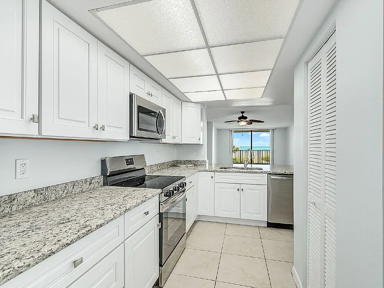 1860 N Atlantic Ave #B202 — Photo 7