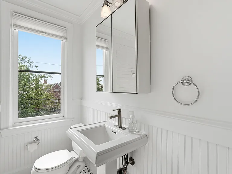 906 S Washington St #307 — Photo 17