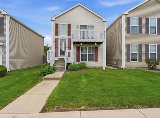 640 Four Seasons Blvd #640, Aurora, IL 60504