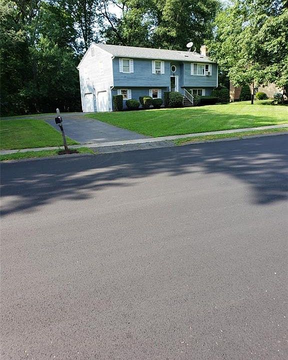 2nd image of 117 Minnesota Ln