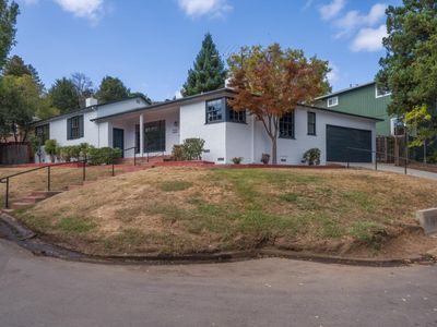 300 Manzanita Ave, San Carlos, CA, 94070