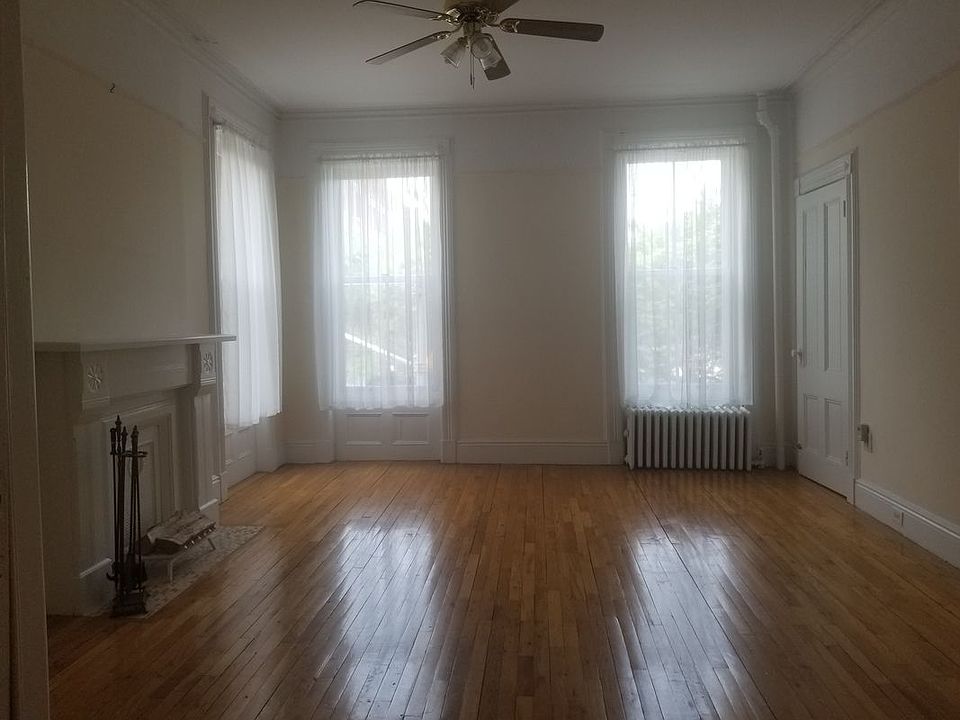1st image of 333 Henry St #1
