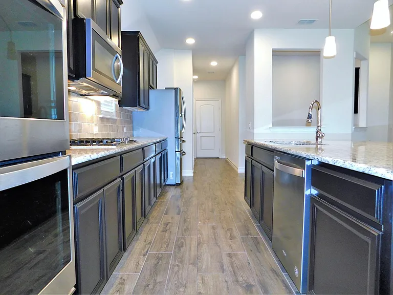 1321 Millican Ln — Photo 13