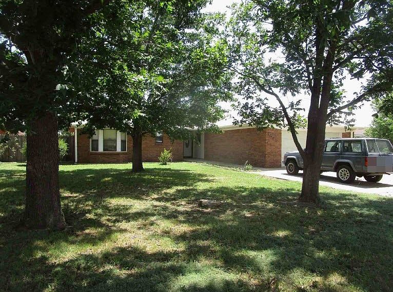 1st image of 1048 Plains Dr