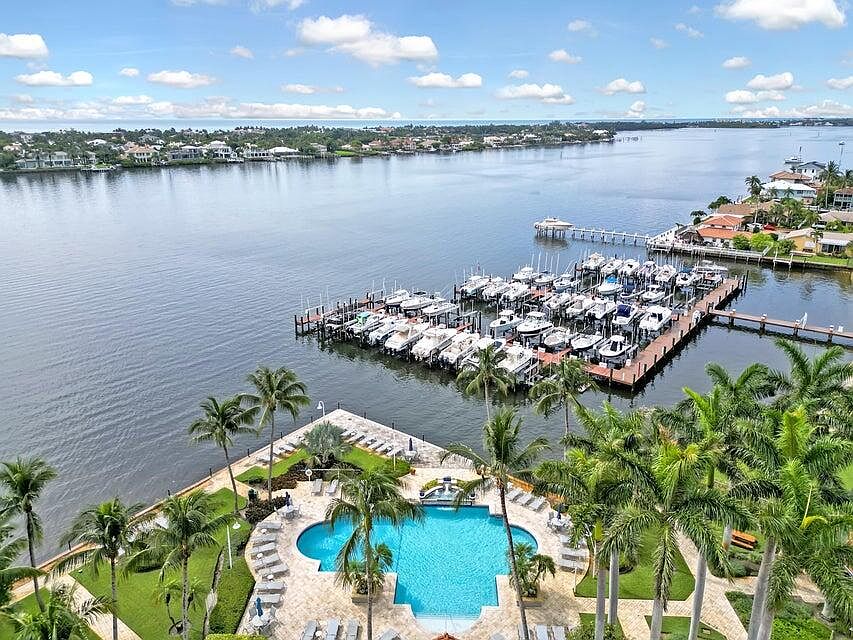 145 yacht club way hypoluxo fl