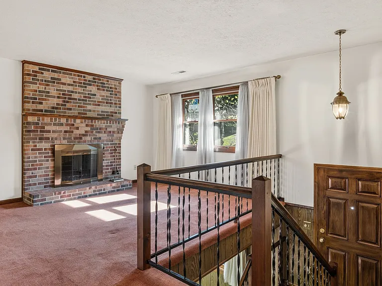 1721 Plank Dr — Photo 11