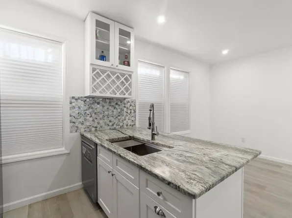 151 Stevens Avenue image 5 of 24