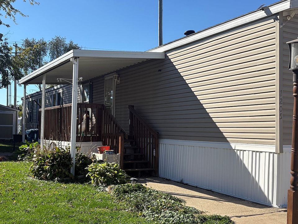 1st image of 1205 Omega St