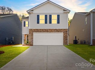 35 Caroline Valley Ln, Hendersonville, NC 28792