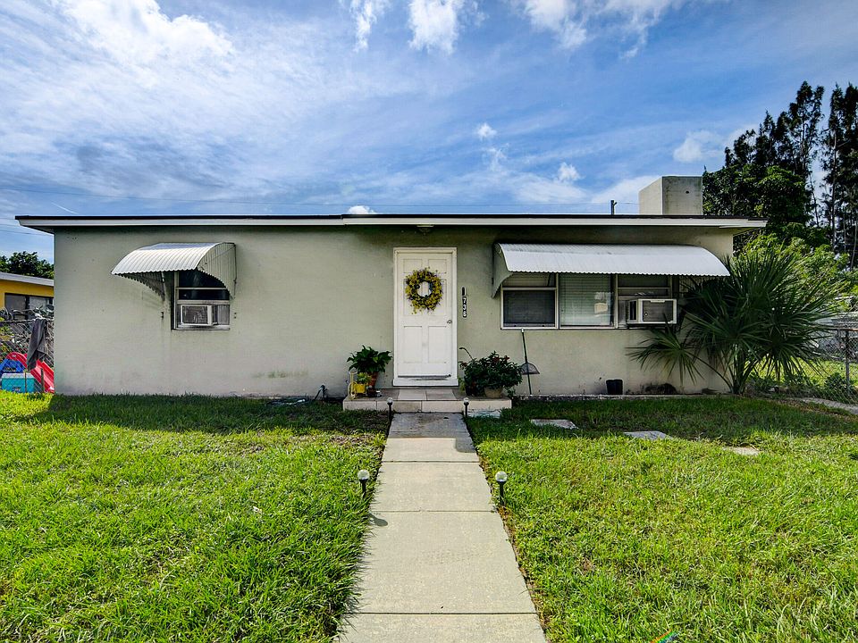 1st image of 736 Troy Blvd