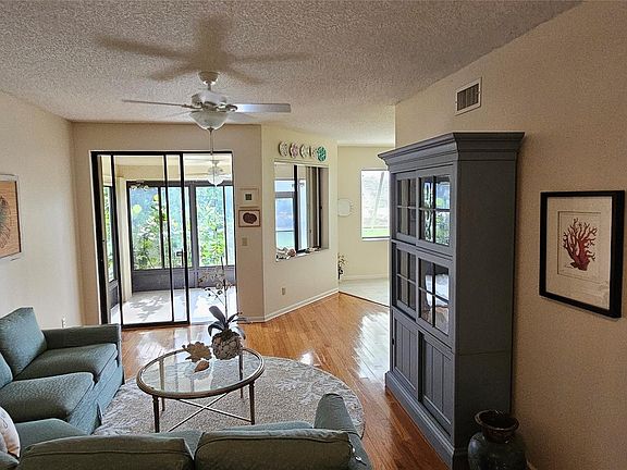5th image of 406 Sea Oats Drive #A